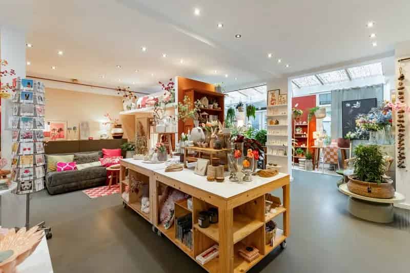 Winkel te Koop Santpoort Noord 145m2 Dubbel Front Buitenruimte