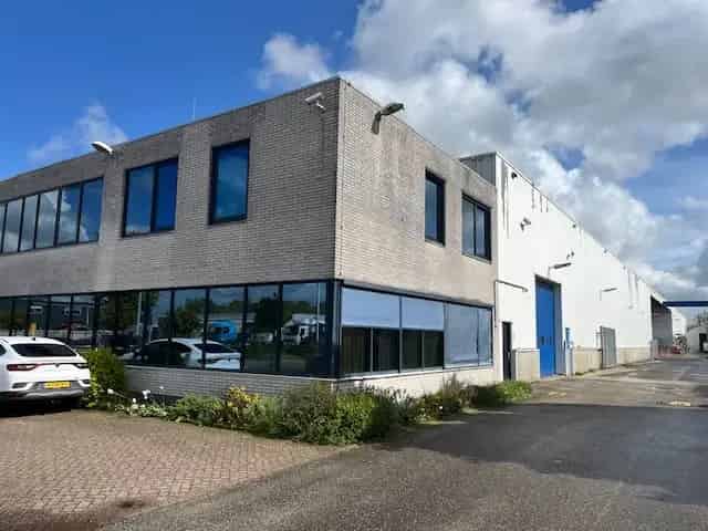 Bedrijfshal Zaltbommel te huur 200m² met bedrijfswoning