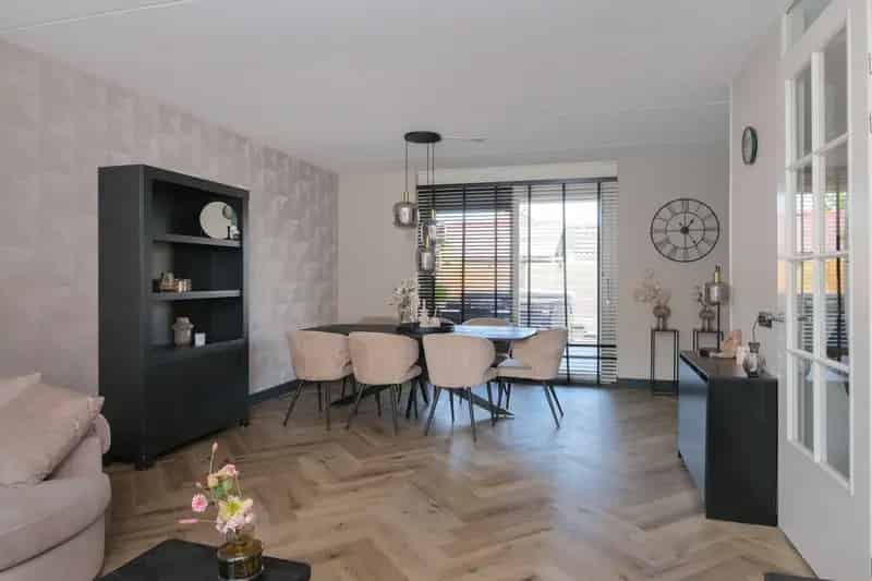 4 Slaapkamers Twee Onder Een Kapwoning Garage Oprit