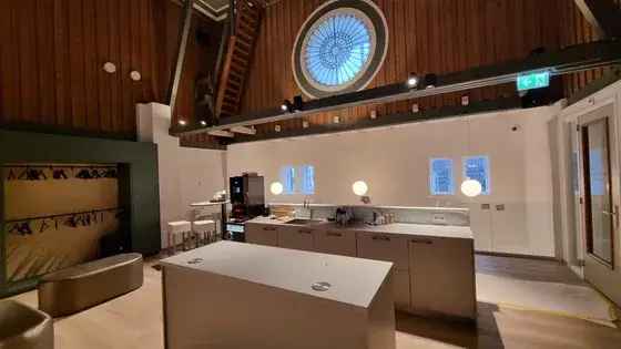 Aalsmeer appartement 32m2 senioren 55plus terras badkamer keuken