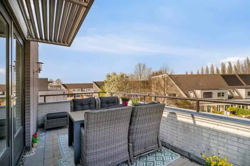 Ruime Hoekwoning te koop in Tilburg