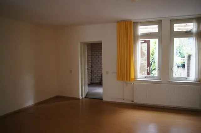 Hoekwoning Terneuzen 4 Kamers 90m2 te Huur