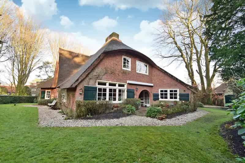 Rietgedekte Villa Laren Architect W Hamdorff 1515m2 Tuin