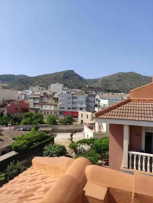 Duplex Penthouse 4 slaapkamers te huur