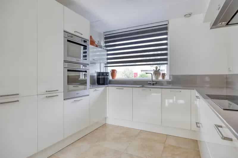 Huis te koop Weidevenne 3 slaapkamers moderne keuken tuin