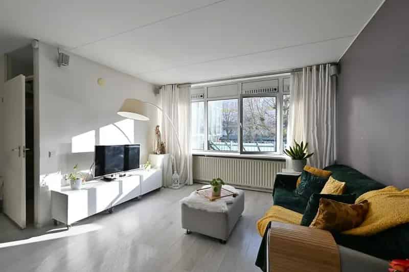Ruim 3 Kamer Appartement Amsterdam Zuidoost Balkon Metro Winkels