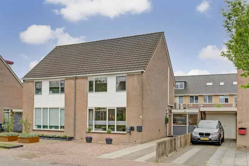 Luxe Tweekapper Bemmel 5 Slaapkamers Tuin Kapsalon