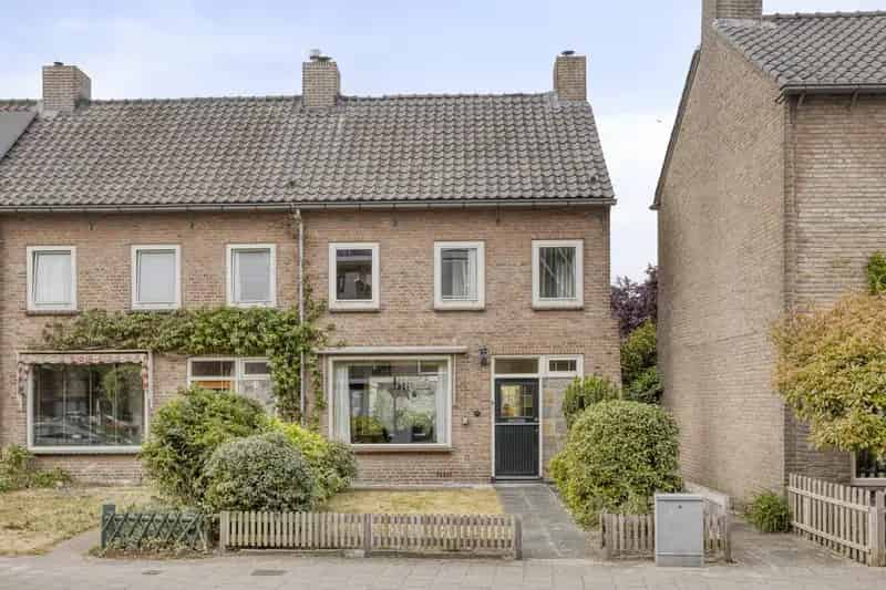 Ruime Hoekwoning 3 Slaapkamers 2 Badkamers Aawijk 's-Hertogenbosch