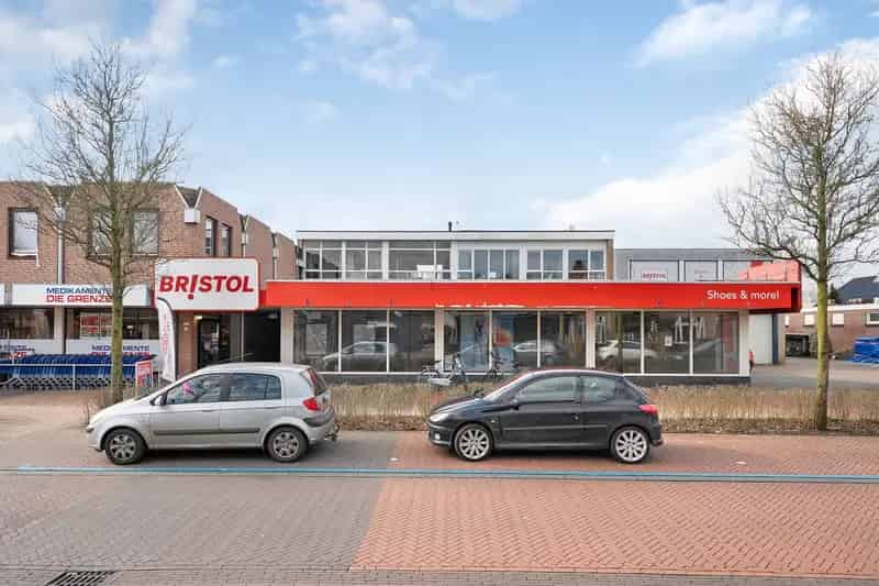 Winkel te huur Dedemsvaart Julianastraat 1049m²