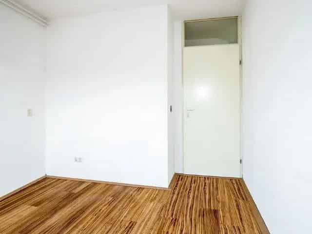 Ruim 4 Kamer Appartement Diemen 100m2 Terras Prive Berging