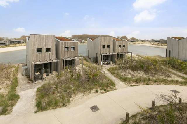 Bungalow Te Koop in Ouddorp, Zuid-Holland