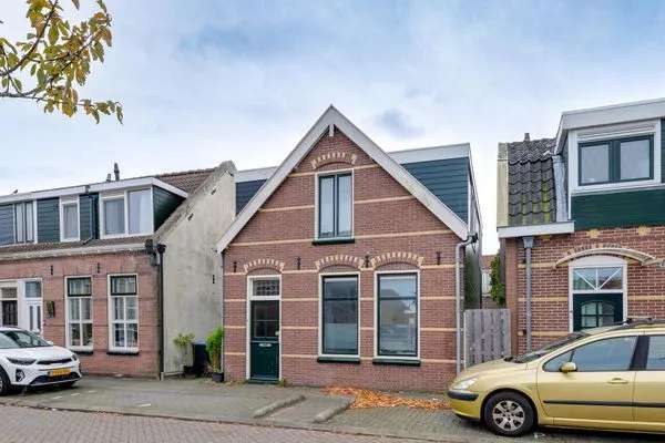 Ruime Vrijstaande woning in Wormerveer met 2 slaapkamers en tuin op het zuiden