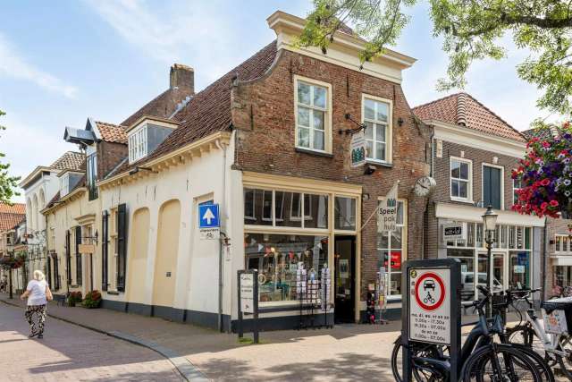 Winkel Amersfoort | Zoek winkels te huur: Kamp 7 3811 AM Amersfoort [funda in business]