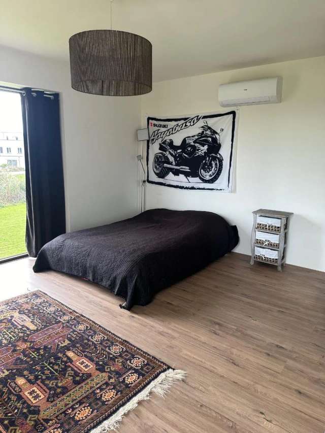 Luxe kamer met badkamer en keuken