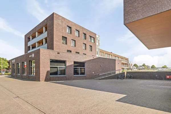 Modern Appartement 85m² met Eigen Daktuin in Rustige Woonwijk