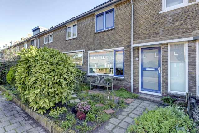 Moderne Middenwoning in Bussum Zuid met Ruime Tuin en Energiezuinig A-label