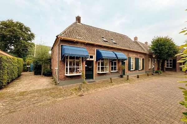 Rijksmonumentaal Pand in Bronkhorst: Wonen en Werken in het Centrum