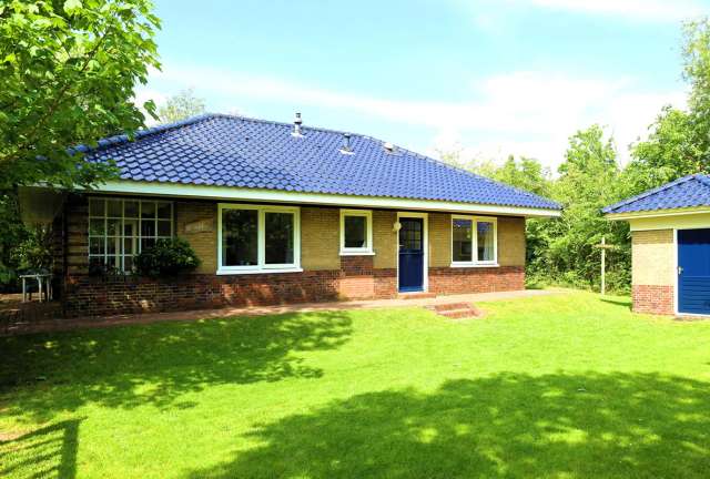 Bungalow Te Koop in Midsland, Fryslân