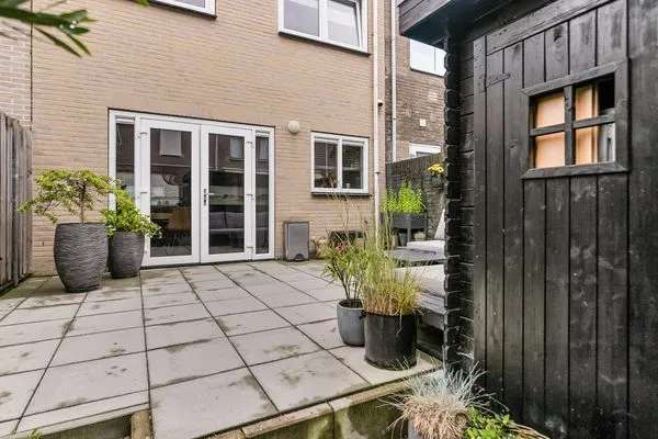 Jaren 30 woning in Middelburg, volledig gerenoveerd, 3 slaapkamers, rustige locatie