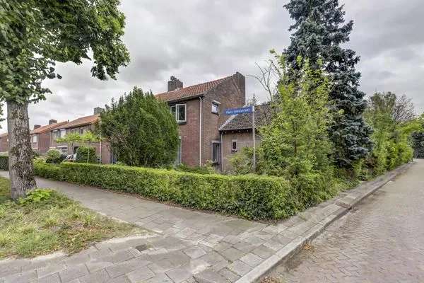 Ruime twee-onder-een-kapwoning met tuin in Rijen