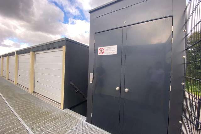 Garagebox Den Haag | Zoek garageboxen te koop: Spoorlaan 5 J61 2495 AL Den Haag [funda in business]