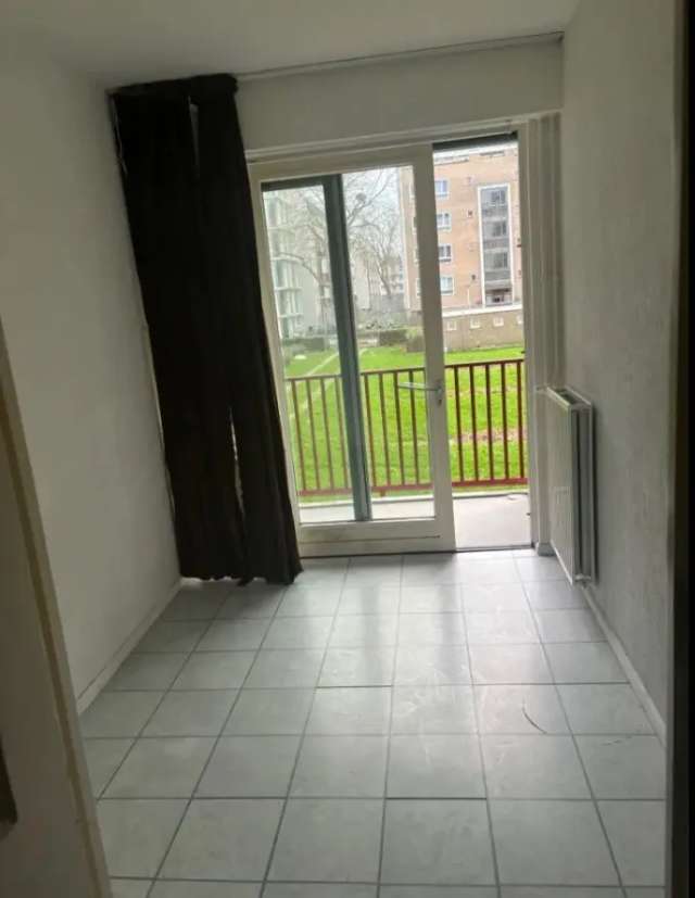 Kamer met eigen balkon(ALLEEN VROUWEN)