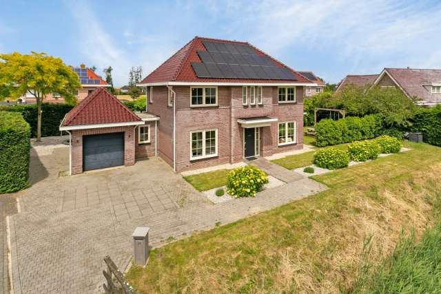 Villa Te Koop in Arnemuiden, Zeeland