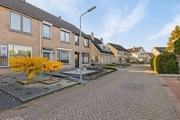 Tussenwoning Te Koop in Arnemuiden, Zeeland