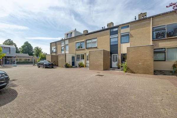 Ruime woning met 4 slaapkamers en zonnige tuin in Klarenbeek