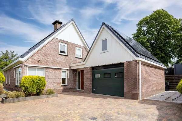 Woning Te Koop in Minnertsga, Fryslân