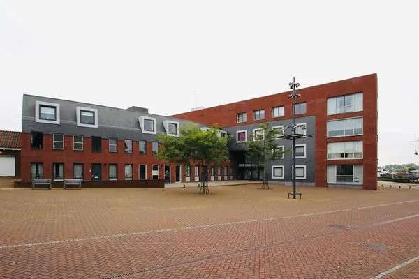 Luxe Appartement in Maasbracht met Eigen Parkeerplaats en Privé Berging