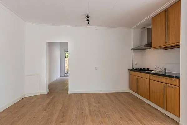 Benedenwoning Te Koop in Groningen, Groningen