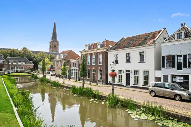 Grachtenpand Te Koop in Maasland, Zuid-Holland