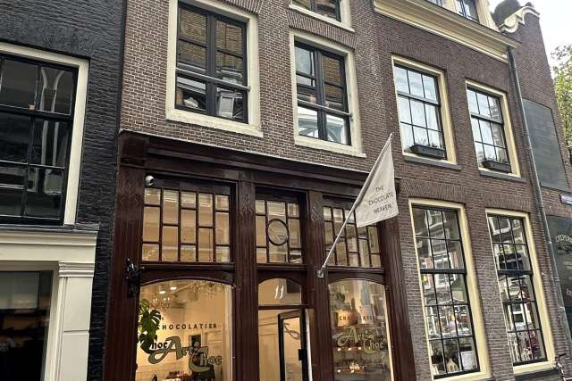 Winkel Amsterdam | Zoek winkels te huur: Molsteeg 11 1012 SM Amsterdam [funda in business]