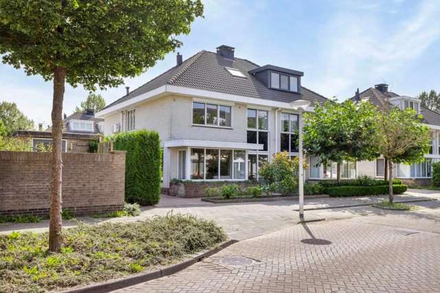 Villa Te Huur in Amstelveen, Noord-Holland