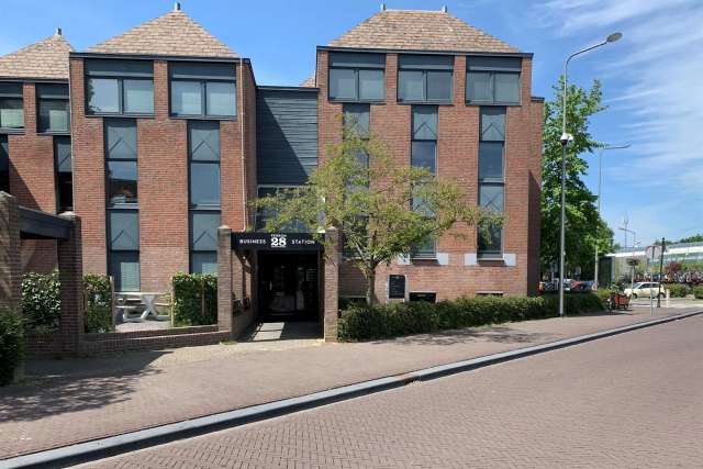 Kantoor Weesp | Zoek kantoren te huur: Stationsplein 28 1382 AD Weesp [funda in business]