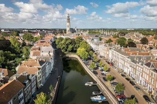 Rijksmonument De Maegd van Antwerpen 1780 Luxe Woning Vier Woonlagen Grote Tuin