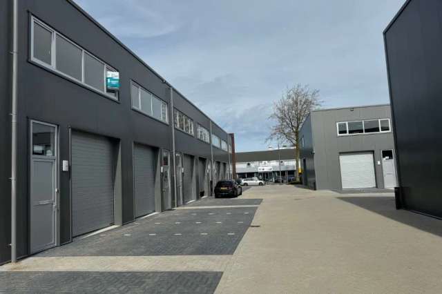 Bedrijfshal Zoetermeer | Zoek bedrijfshallen te koop en te huur: Industrieweg 1 8 2712 LA Zoetermeer [funda in business]