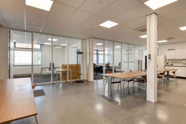 Kantoor Hilversum | Zoek kantoren te huur: Oosterengweg 40 1221 JV Hilversum [funda in business]