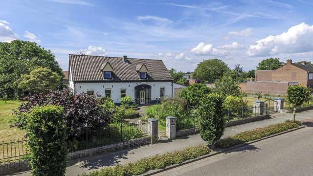 Woonboerderij Te Koop in Reuver, Limburg