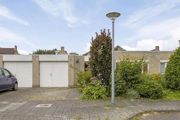 Bungalow Te Koop in Eindhoven, Noord-Brabant