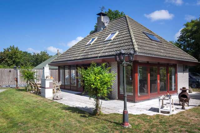 Bungalow Te Koop in Ouddorp, Zuid-Holland