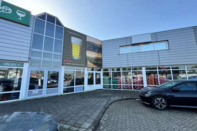 Winkel Almere | Zoek winkels te koop: Markerkant 11 13 1316 AE Almere [funda in business]