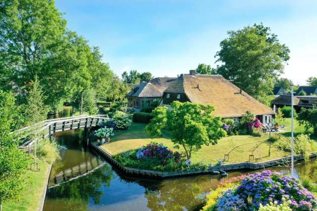 Woonboerderij Te Koop in Giethoorn, Overijssel