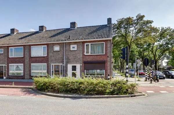 Hoekwoning Te Koop in Tilburg, Noord-Brabant