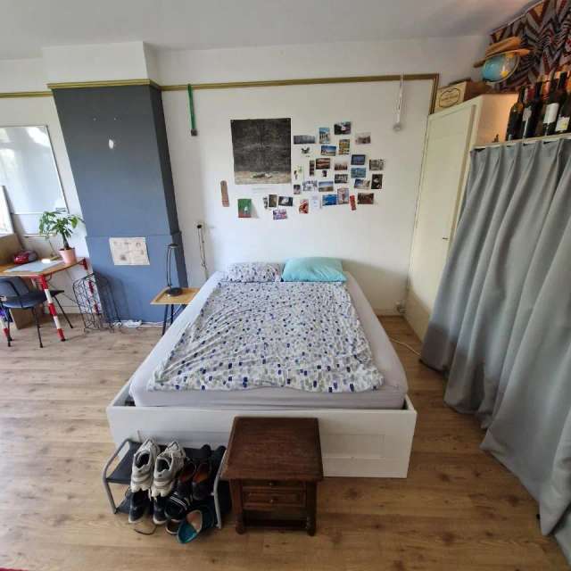 Large Room w/ Balcony in Blijdorp (until Nov 7th.)