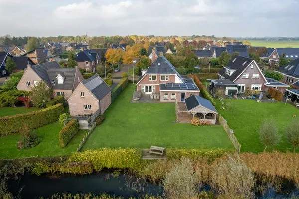 Luxe Villa in Buitenpost met Ruimte en Rust, Perfect voor Gezinnen