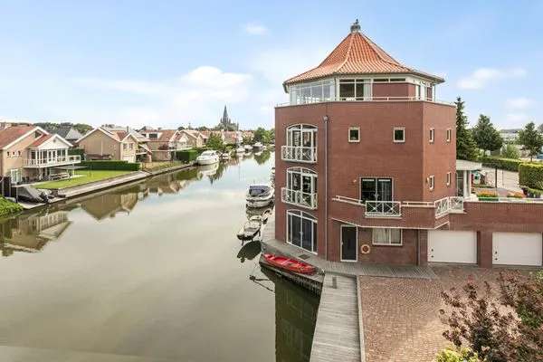 Droom Penthouse met Eigen Aanlegsteiger in Steenbergen